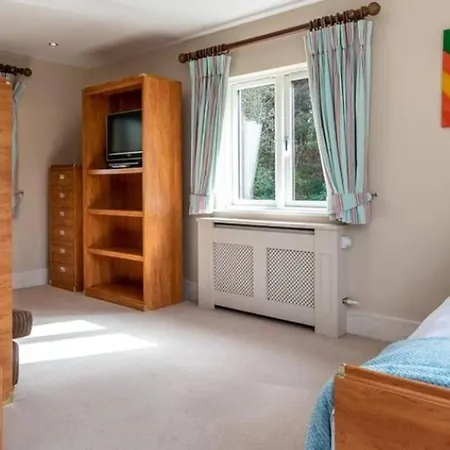 Luxury 4 Bed In Sheen Falls *