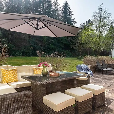 Luxury 4 Bed In Sheen Falls Feriehus *